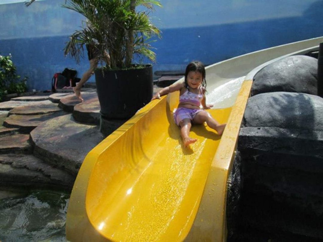 James Parks' album, wonder day at the water park in Batam