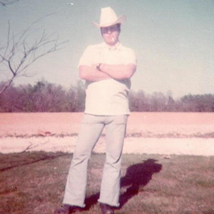 Leander Coblentz's album, Profile Pictures