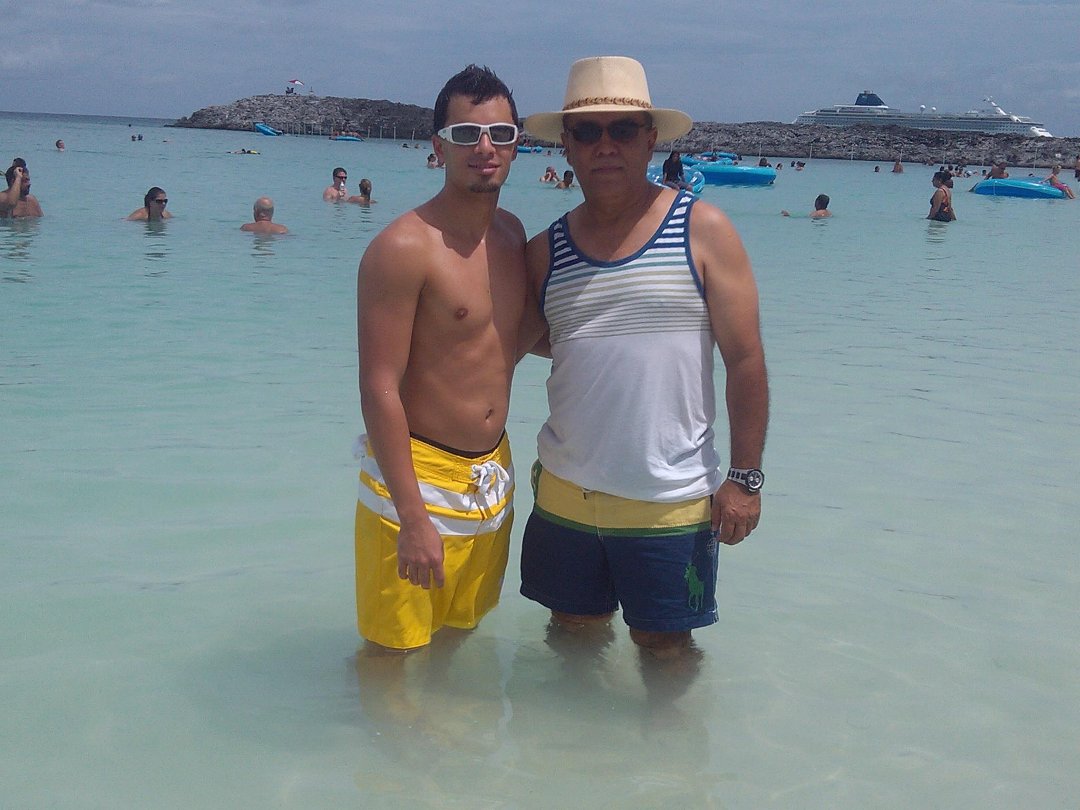 Leon Escobar's album, Profile Pictures