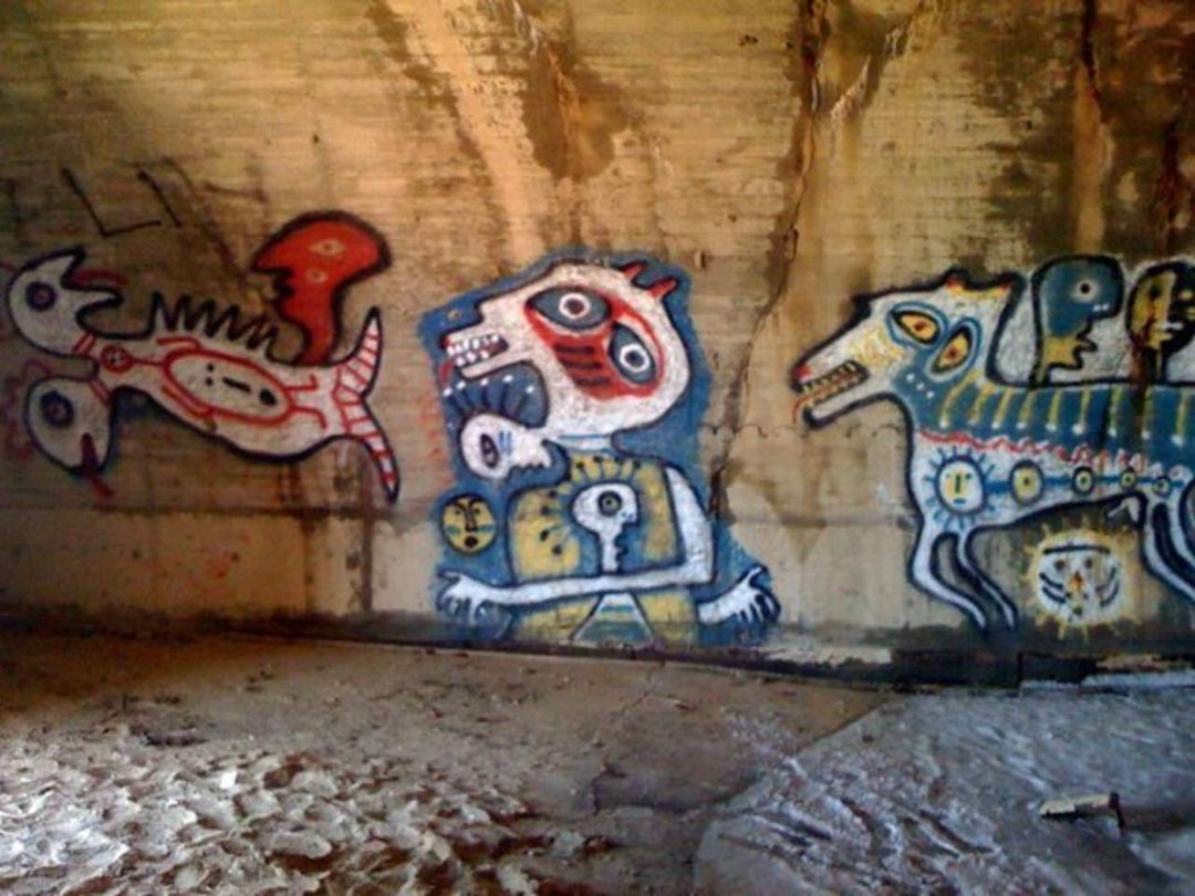 Tab Tuckman's album, Sand Hook - bunker art