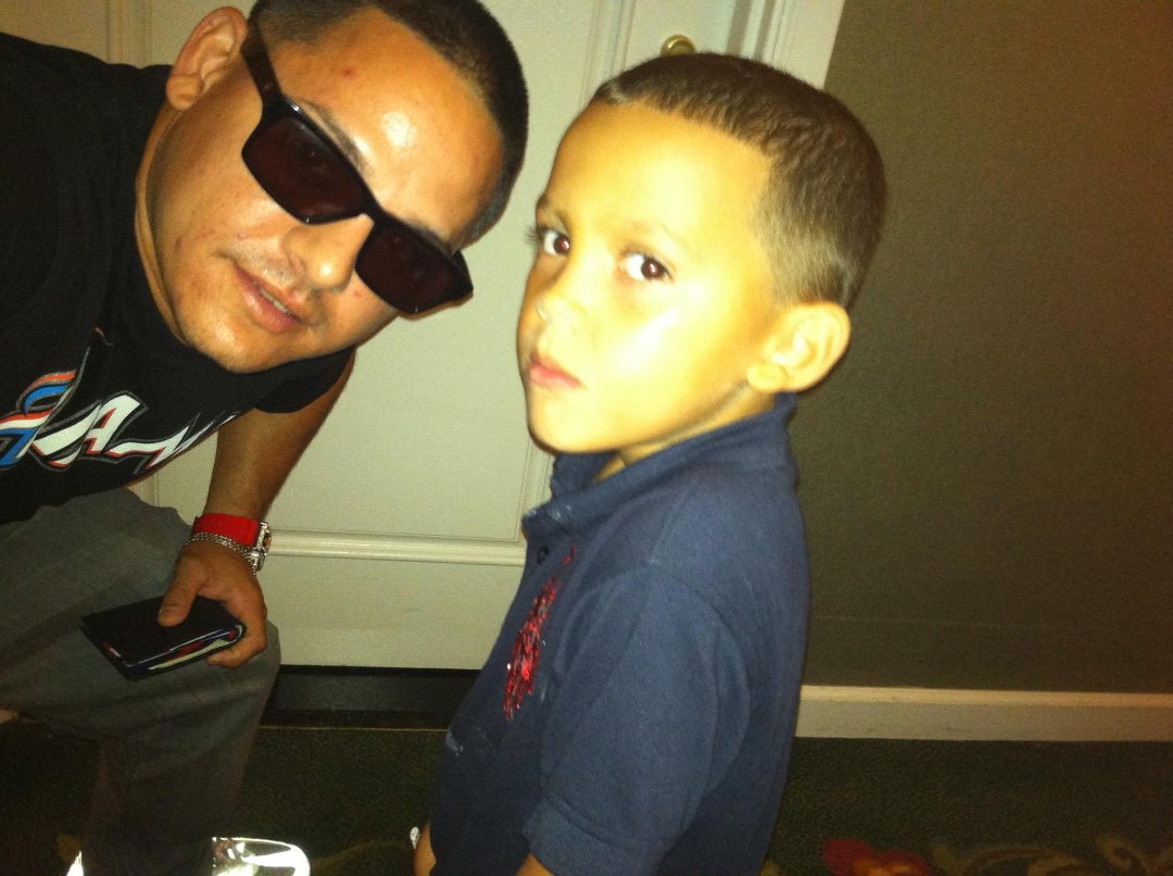 Cesar Machado Arias' album, Mobile Uploads