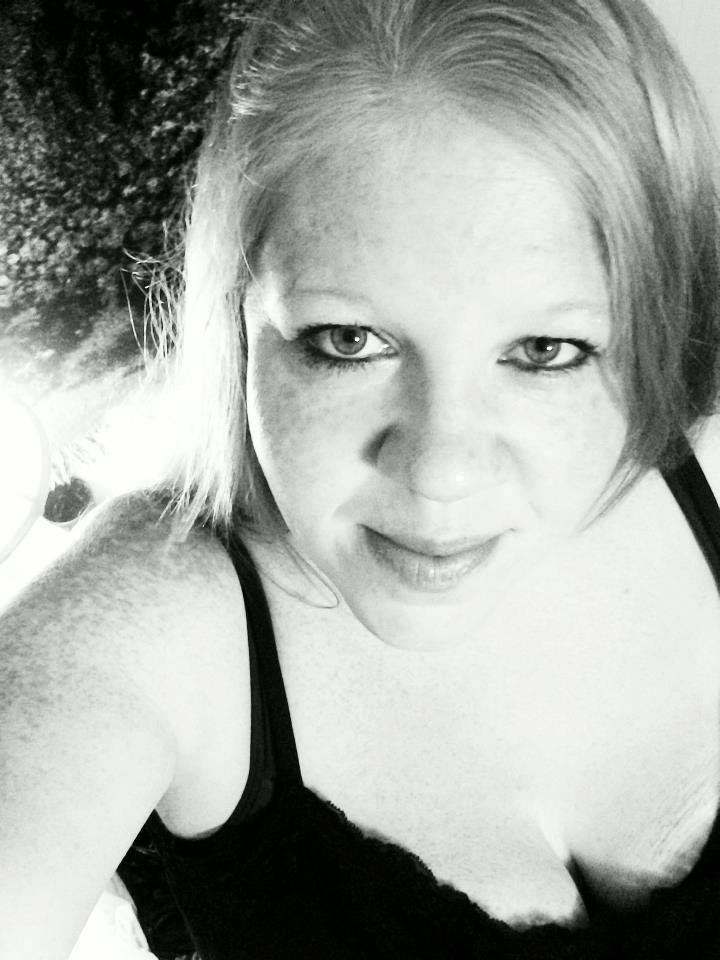 Elly Starr's album, Profile Pictures