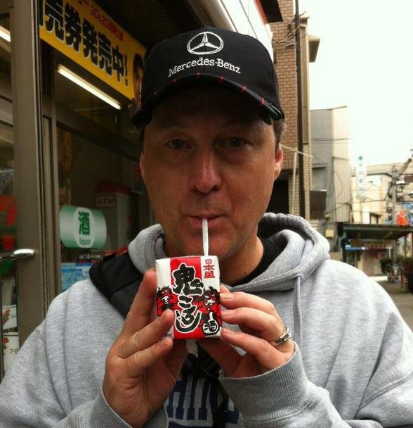 Thomas Somics' album, Profile Pictures