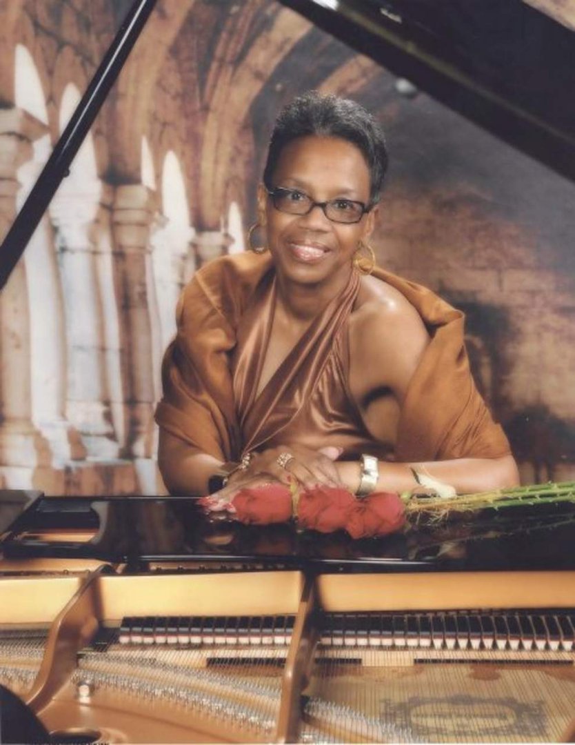 Maoise Palmer's album, Profile Pictures
