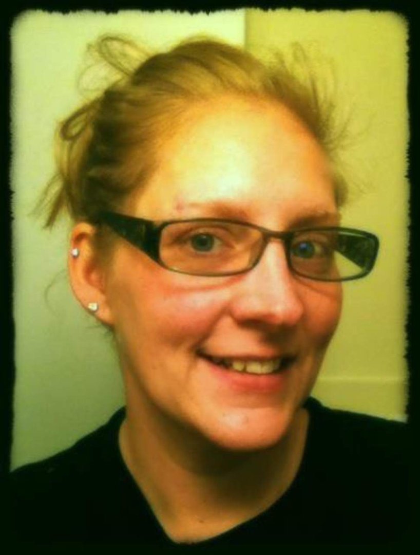 Amanda Scott's album, Profile Pictures