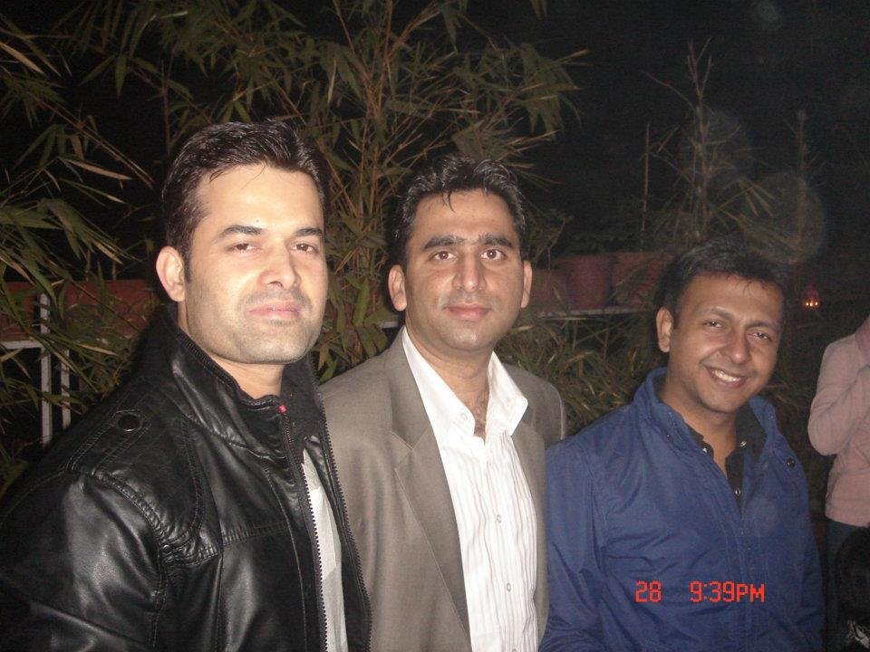 Anand Kumar's album, barbeque,bonfire, n oak grovians !!!