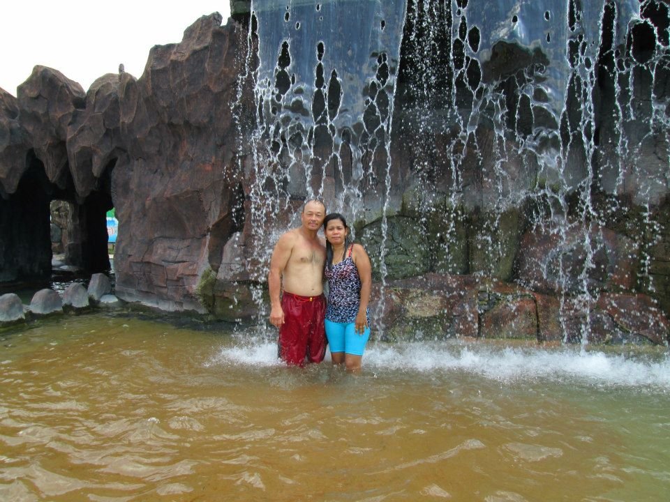 James Parks' album, wonder day at the water park in Batam