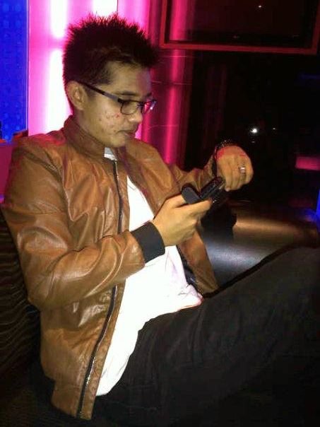 Hari Widodo's album, Mobile Uploads