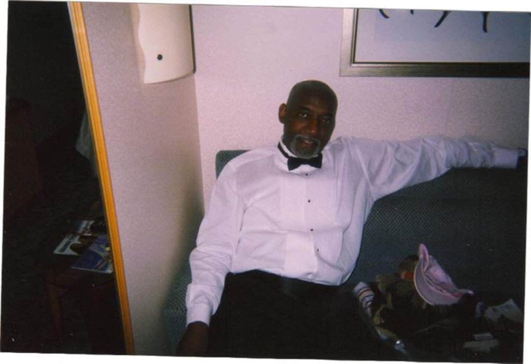 Alfred Hodges' album, Profile Pictures