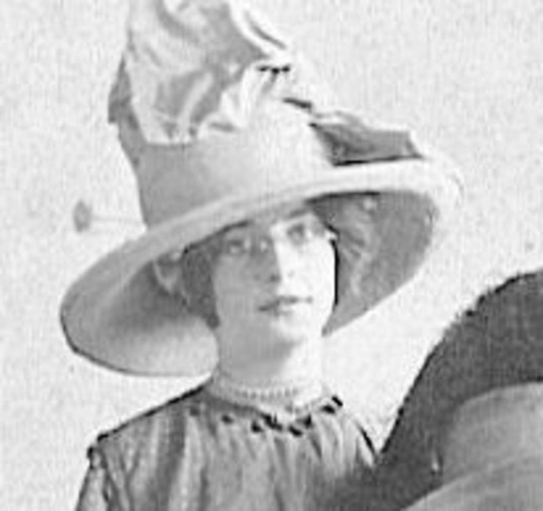 Dixie McElroy's album, Profile Pictures