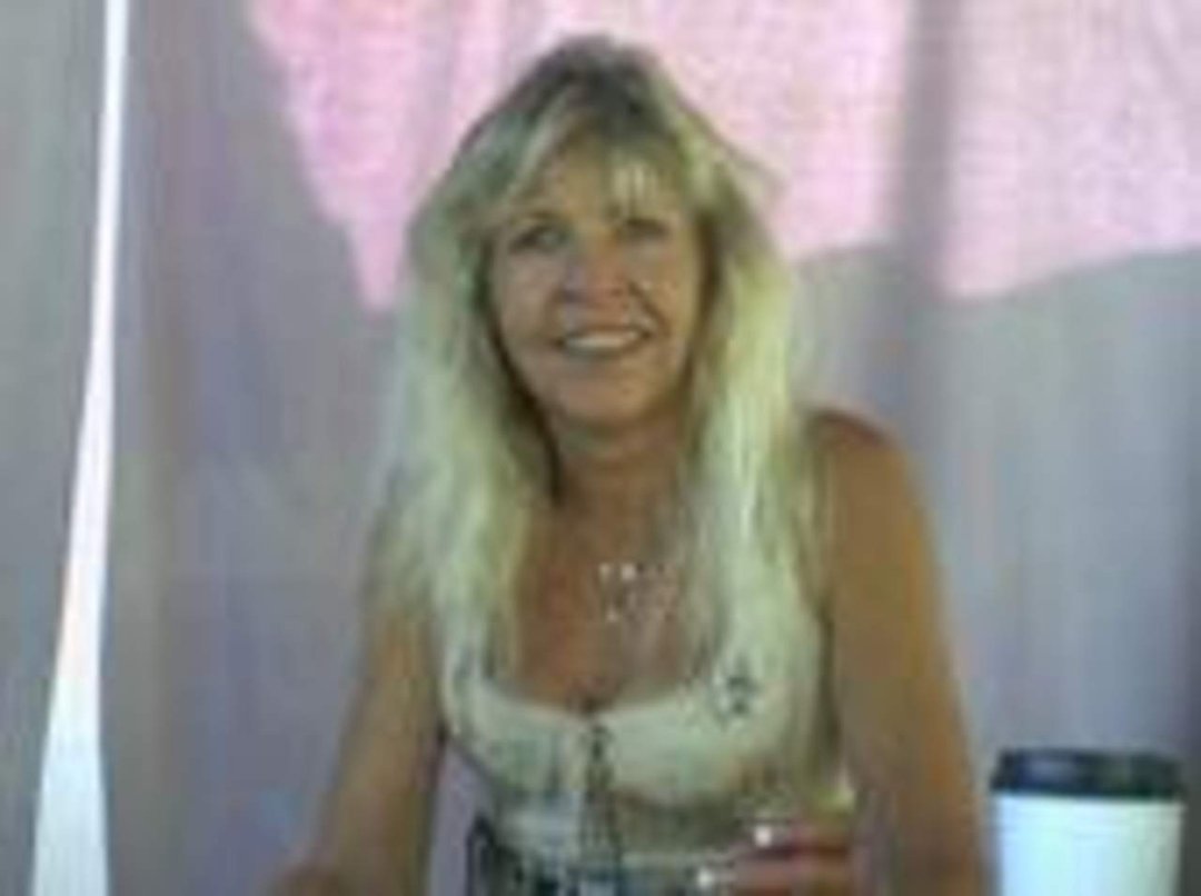 Yvette Wolff's album, Profile Pictures