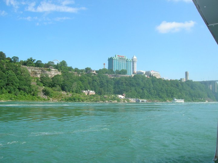Leslie Comer's album, Niagara Falls