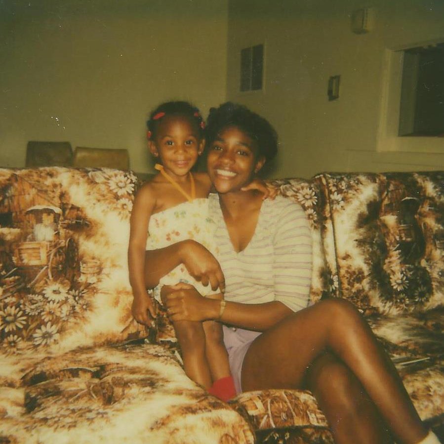Shankeleia Roberson's album, Profile Pictures