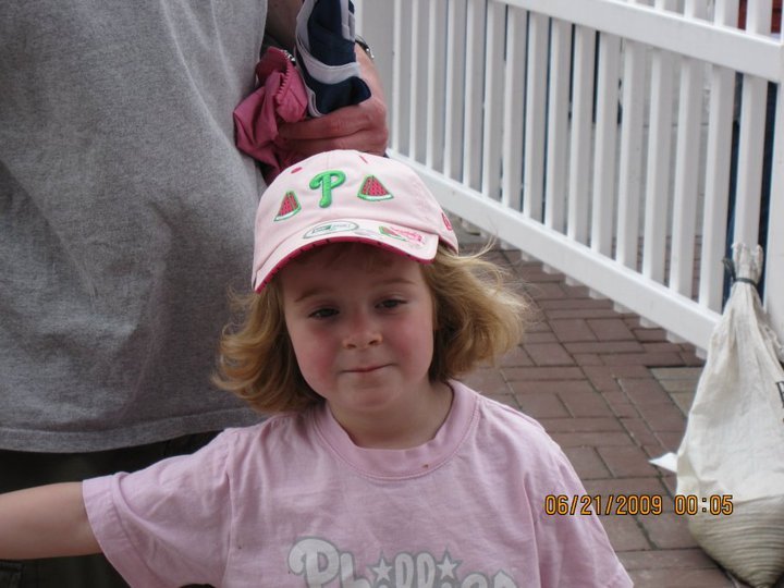 Neil Fine's album, Kenzie's first Phillies Game 6/19/09