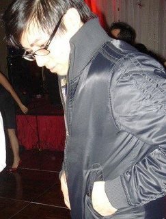 Phong Le's album, Profile Pictures