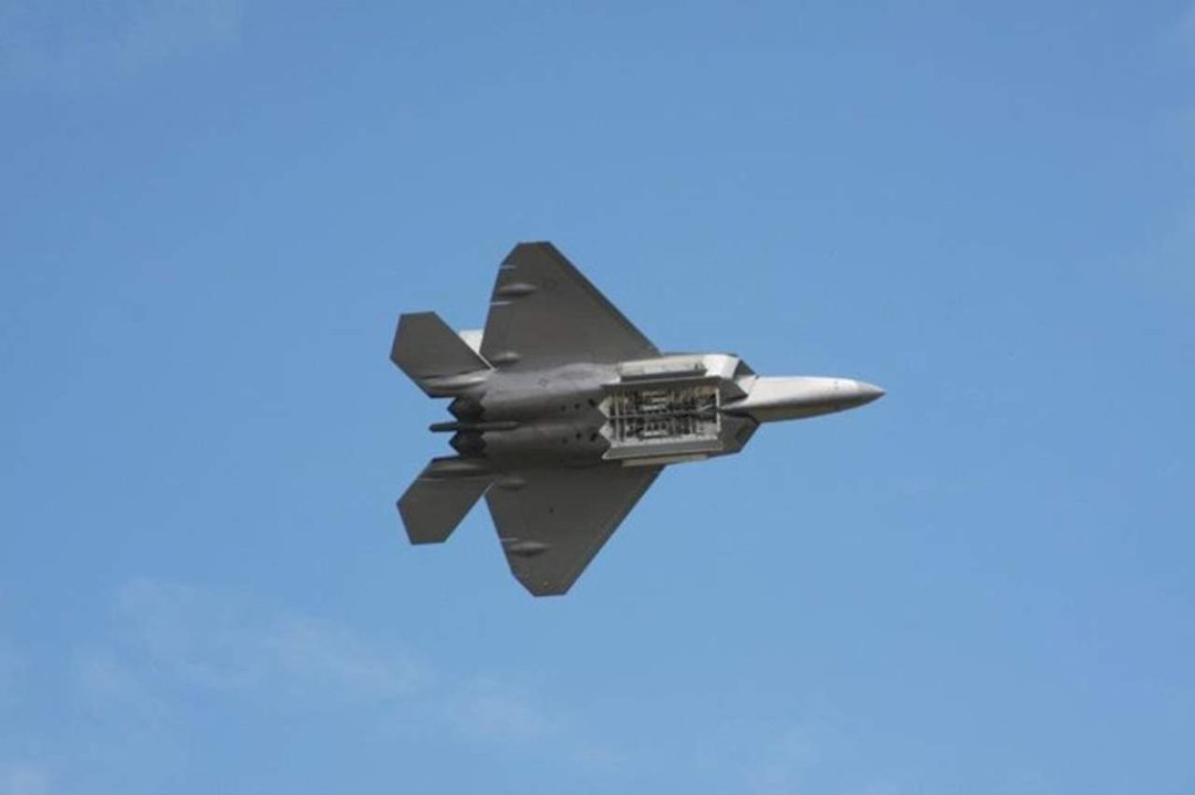 Lawrence Doe's album, Air Show at Andrews 2012