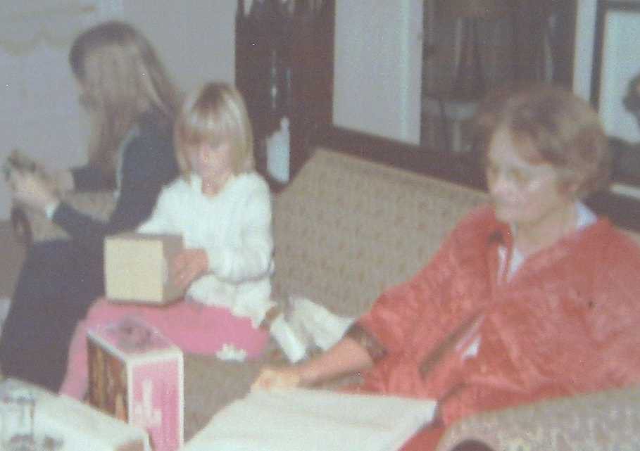 Deloris Hester's album, Profile Pictures