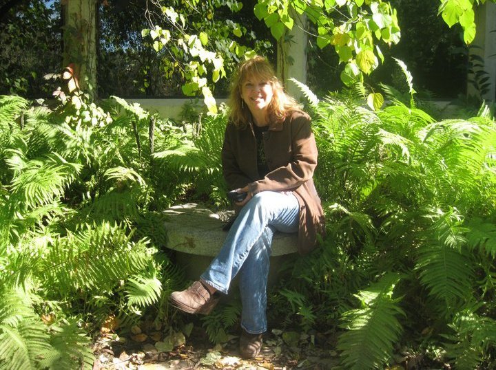 Mary Beth Taylor's album, Profile Pictures