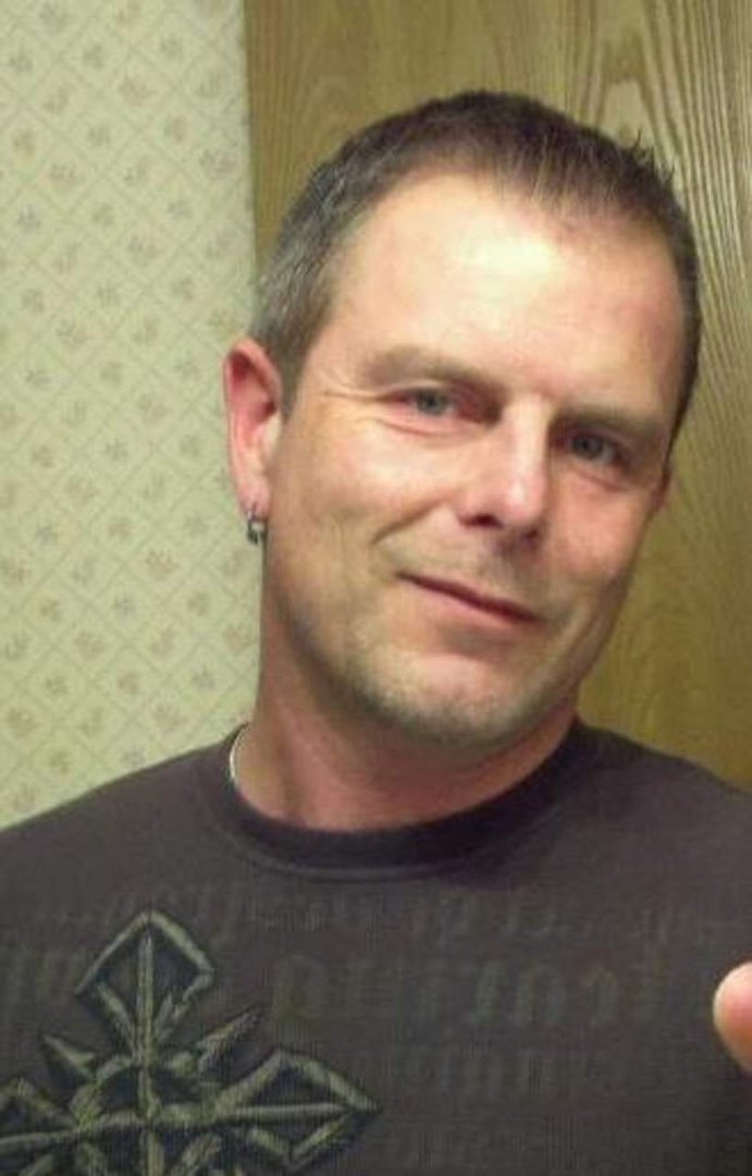 Lenny Dvorak's album, Profile Pictures
