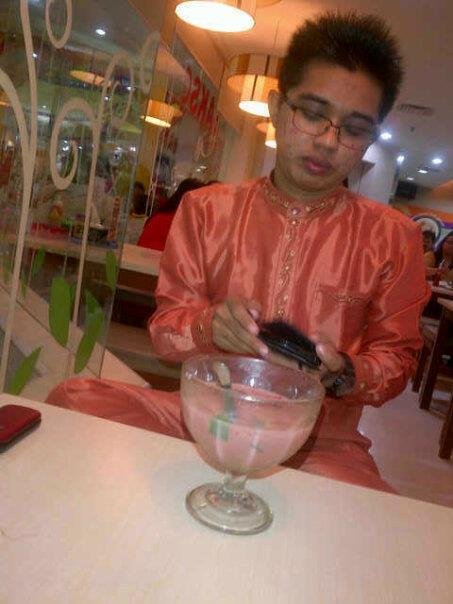Hari Widodo's album, Mobile Uploads