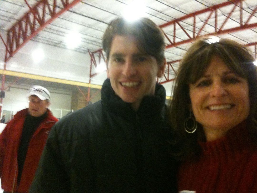 Hillary Nobles' album, Mobile Uploads