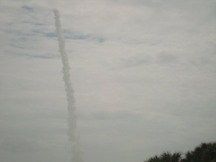 Leonard Coia's album, Final shuttle launch-July 8, 2011