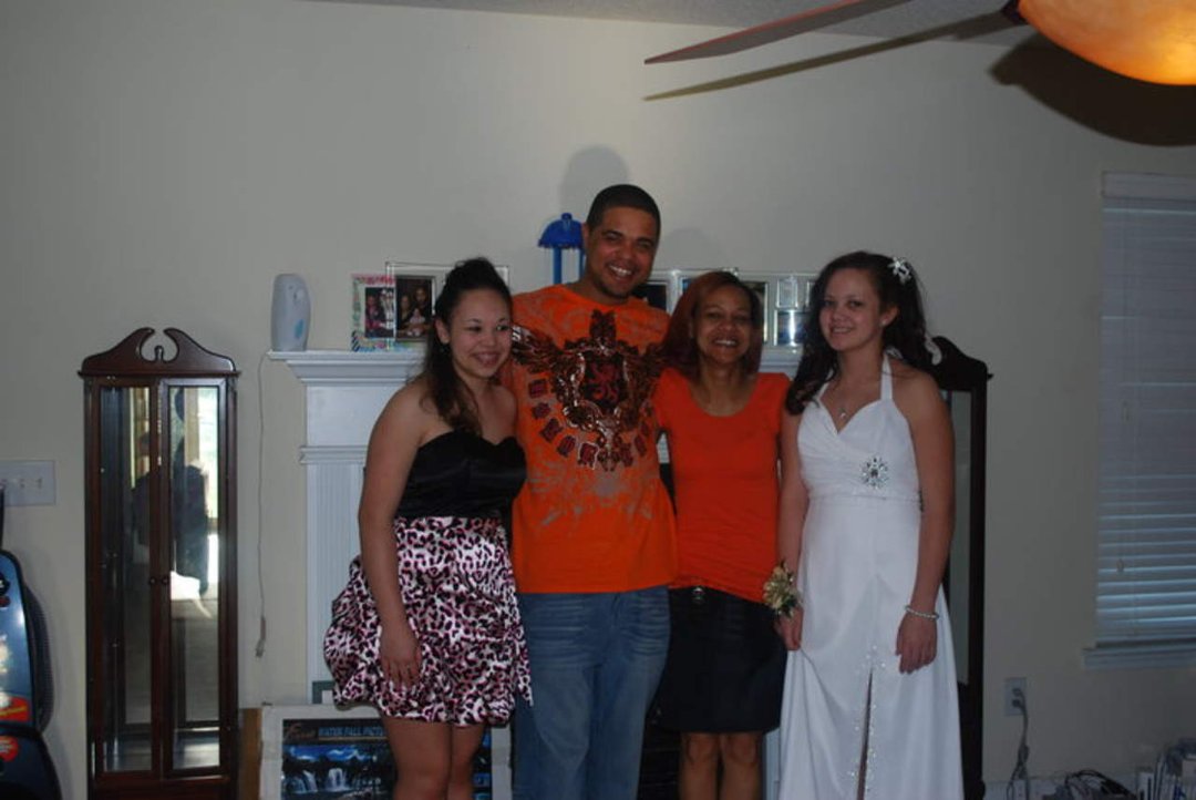 Dawn Lineberry's album, Profile Pictures