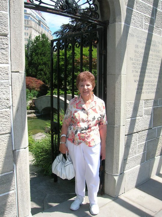 Leslie Comer's album, Niagara Falls