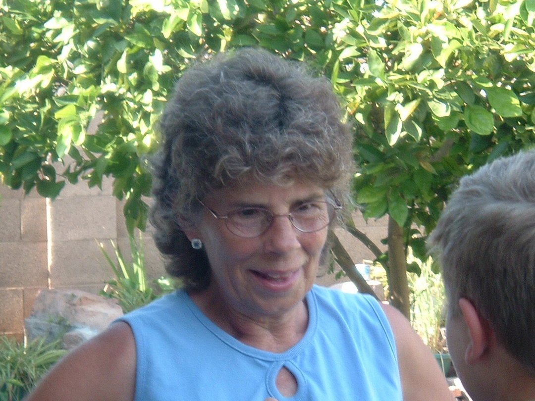 Tracie Benthin's album, Profile Pictures