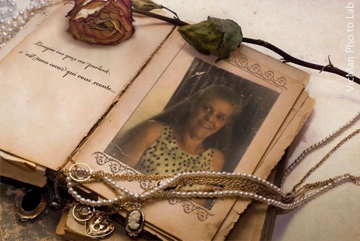 Cindy Ward's album, Mobile Uploads