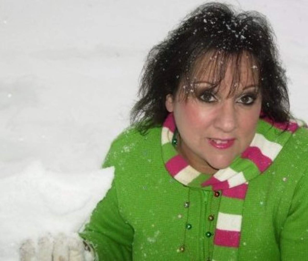Debbie Cameron Gaines' album, Profile Pictures