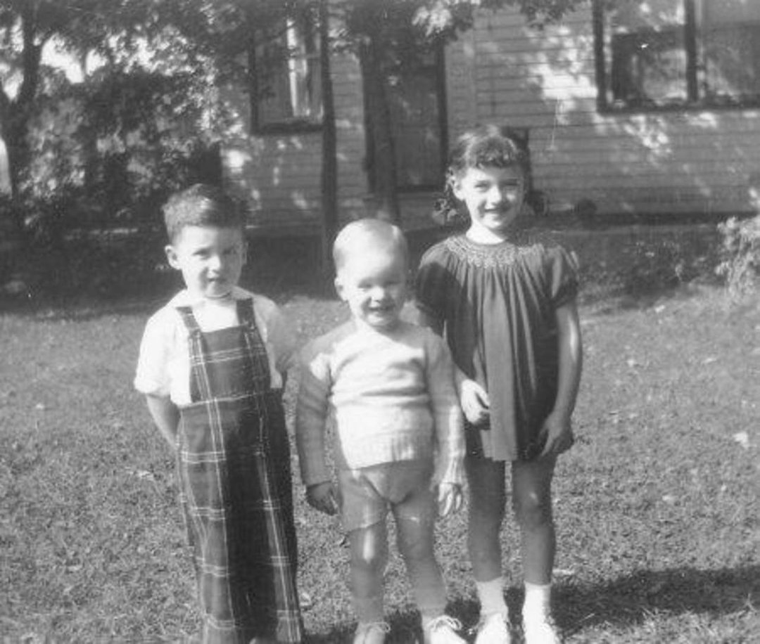 Diane Meyer's album, Profile Pictures