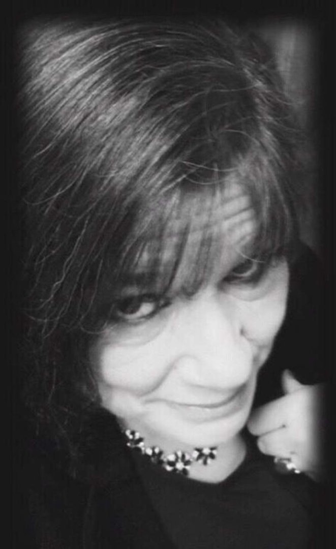 Beth weiand's album, Profile Pictures