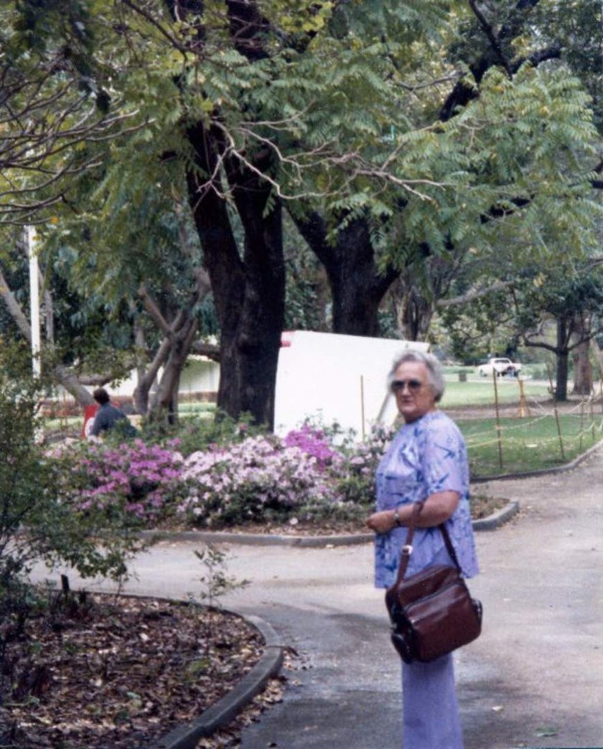 Robert Thomas' album, Viola and Ramona's Trips