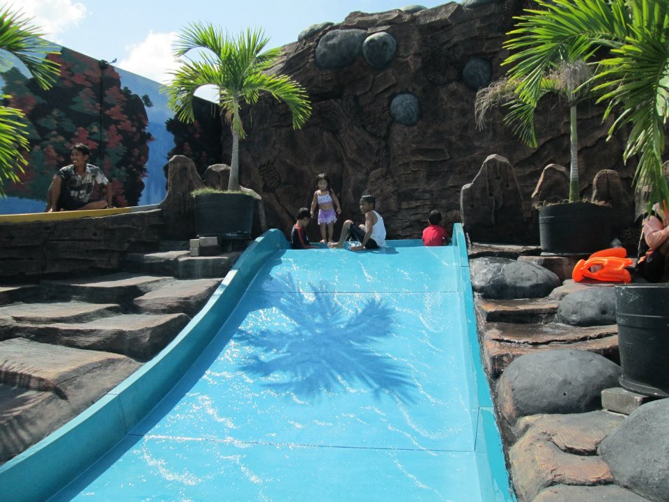 James Parks' album, wonder day at the water park in Batam