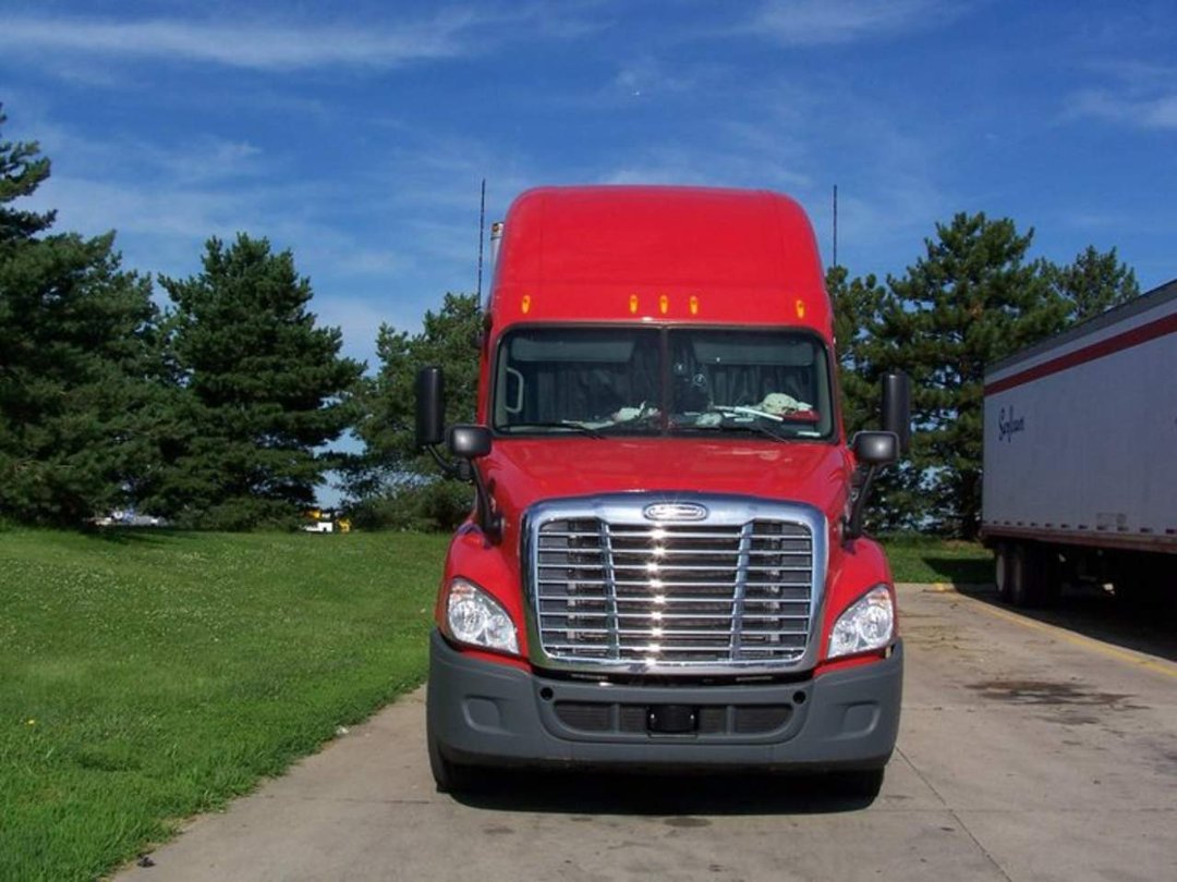 William Hambrick's album, 2011 Freightliner Cascadia