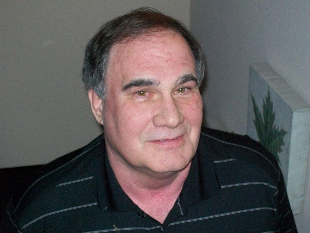 Tom Bowden's album, Profile Pictures
