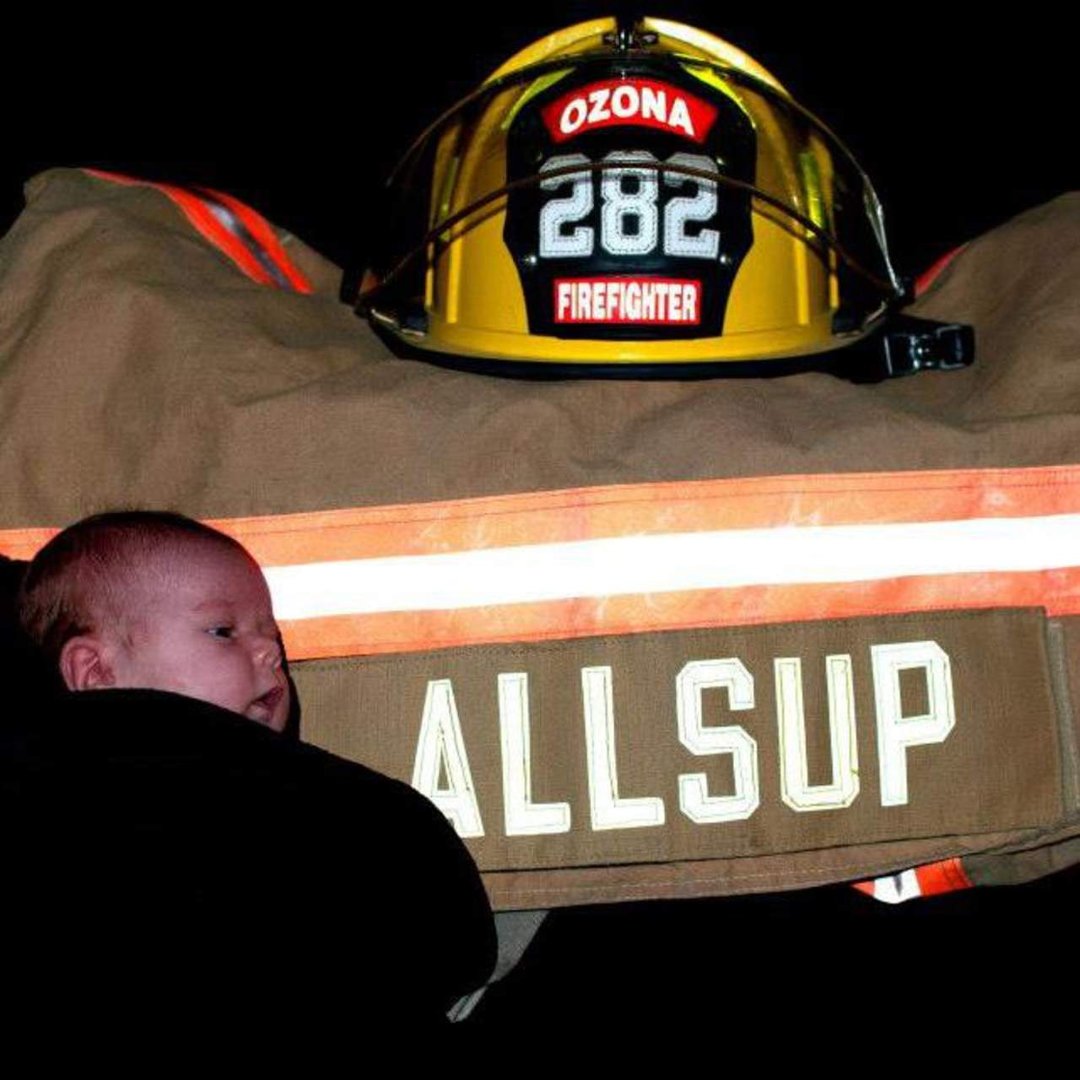 Alva Allsup's album, Profile Pictures