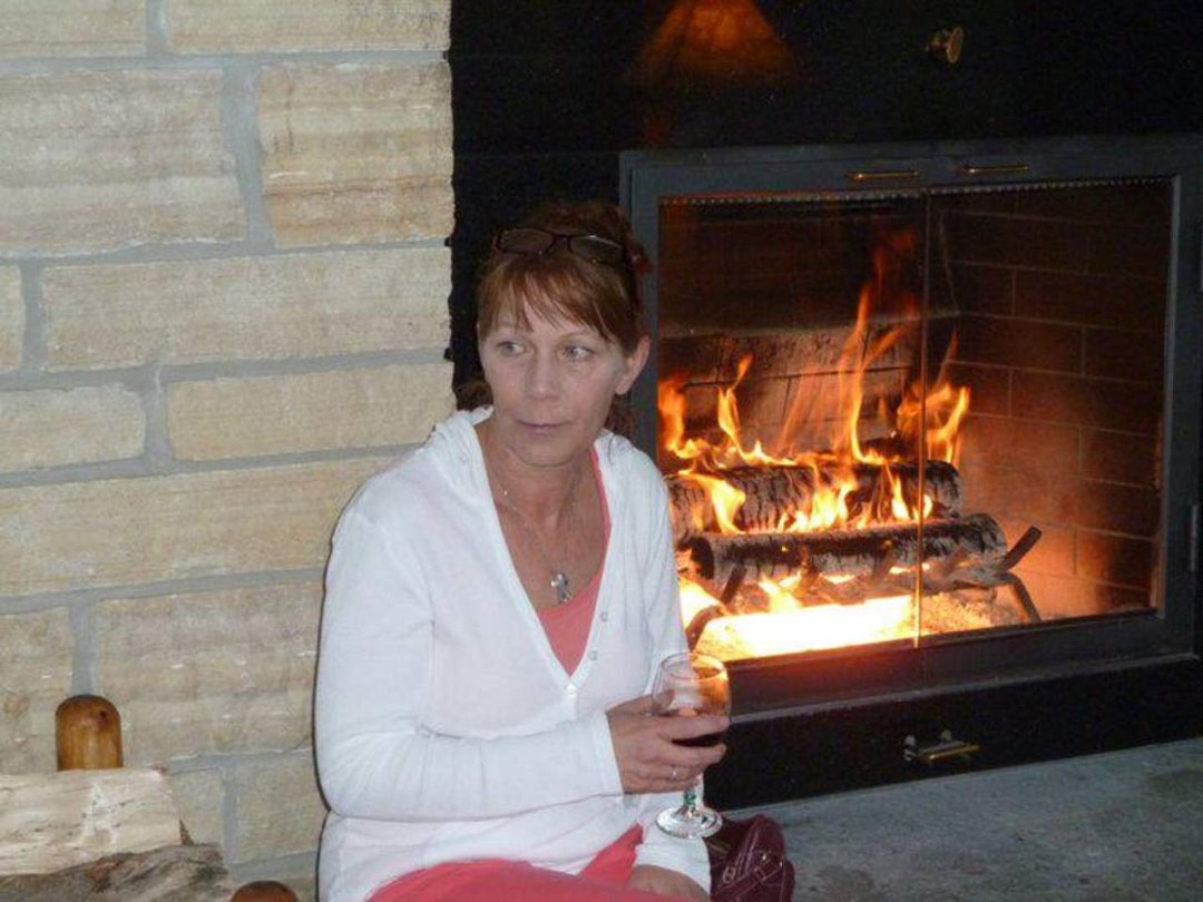 Sandra Covell's album, Profile Pictures