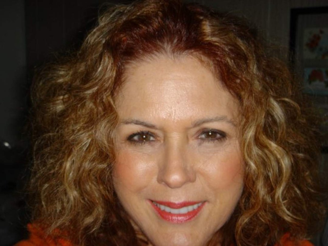 Karen Hoss' album, Profile Pictures