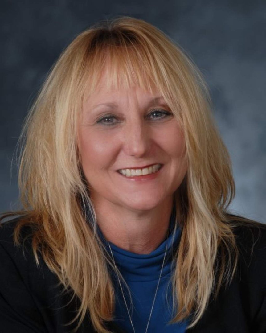 Lynnette DeShaw's album, Profile Pictures