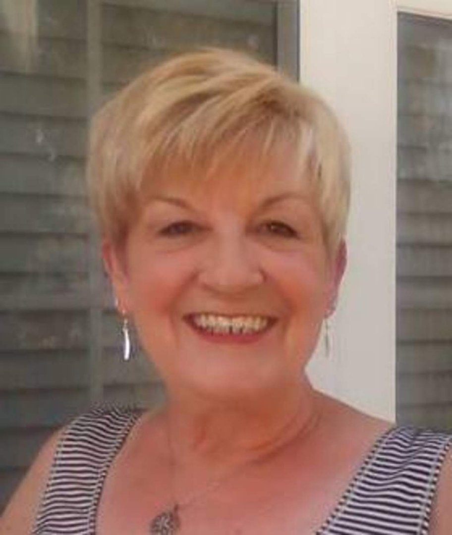Pat Albertson's album, Profile Pictures