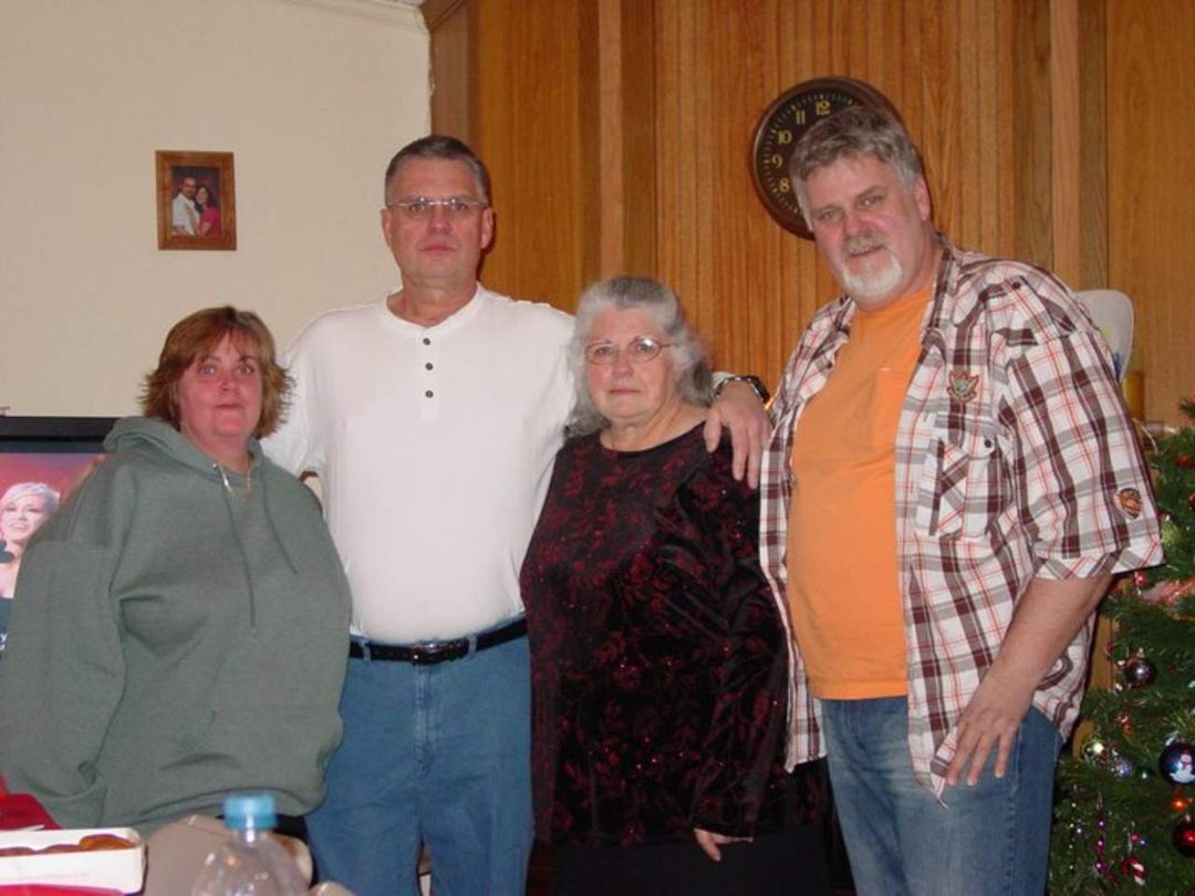 Jeff Tuttle's album, Tuttle Family Christmas 2010