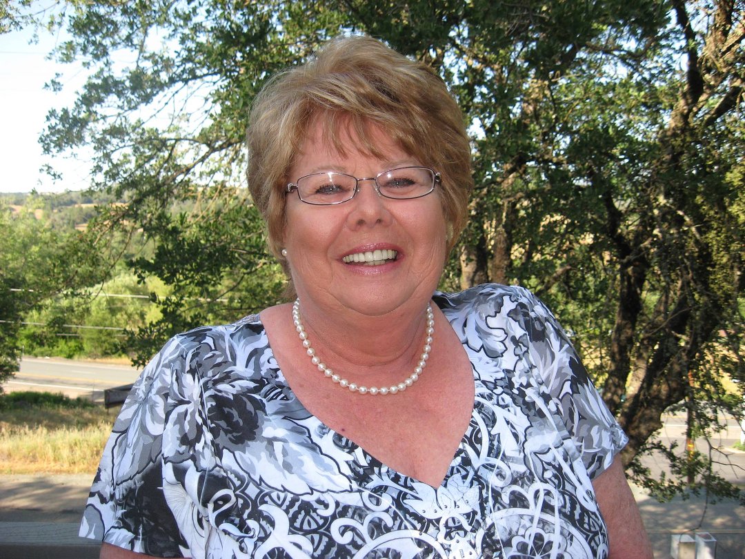 Kathleen Gascon's album, Profile Pictures