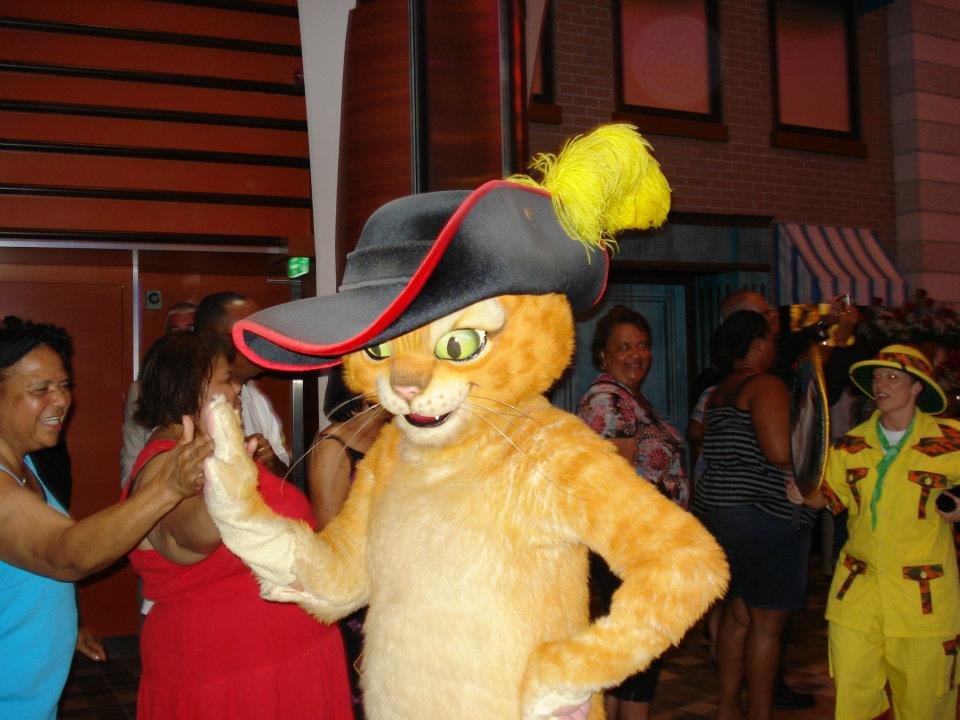 Cesar Gustilo's album, Royal Caribbean 2011