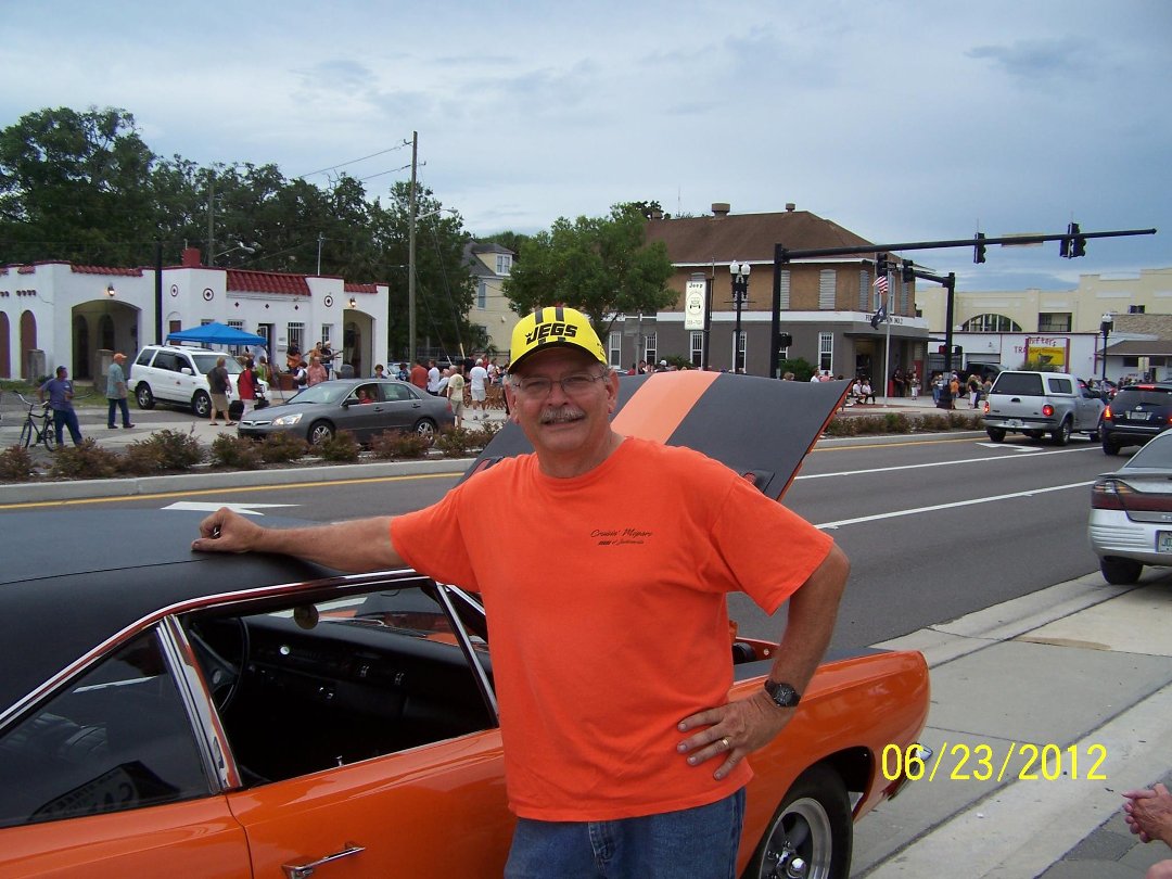Charles Suggs' album, Profile Pictures