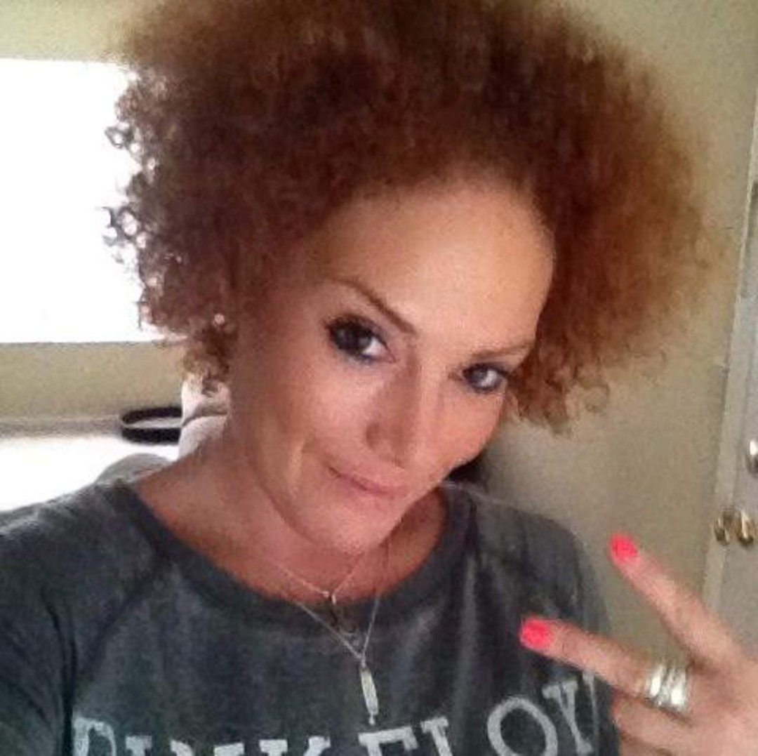 Amber Betts' album, Profile Pictures