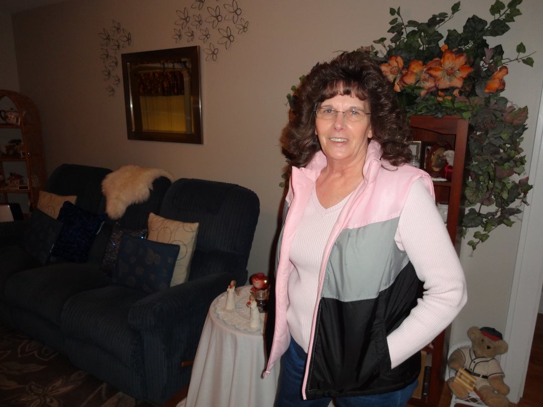 Ellen Anderson's album, Profile Pictures