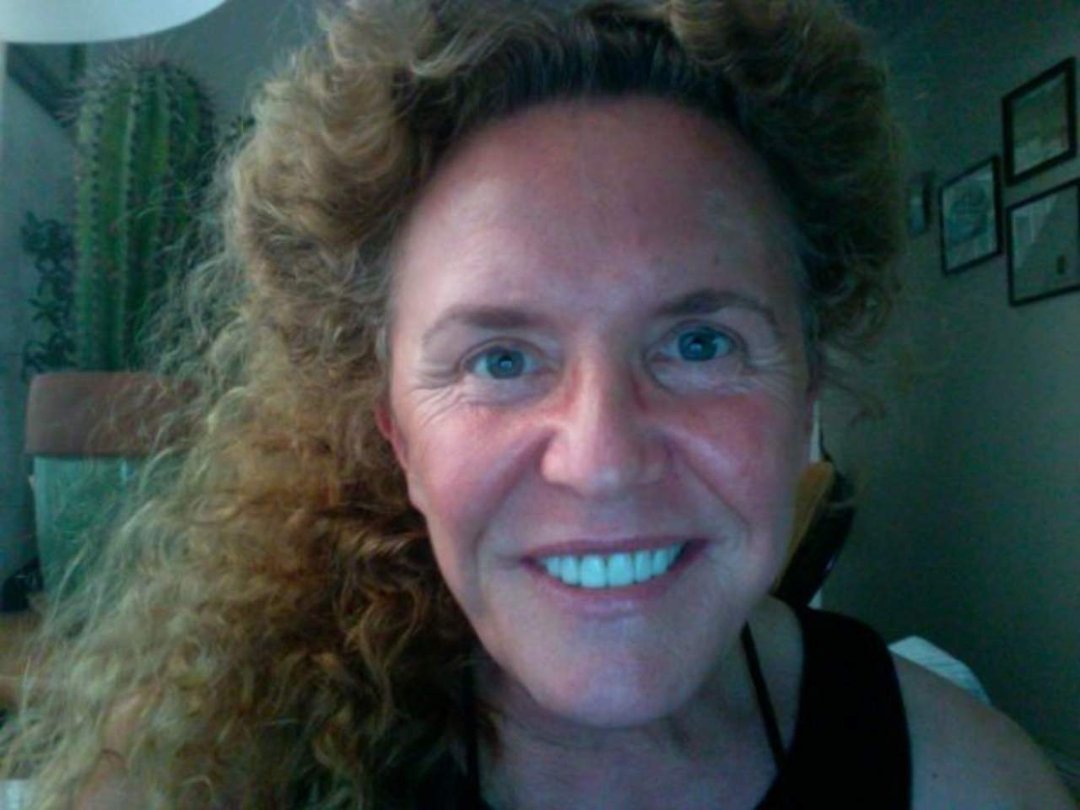 Alison Archambault's album, Profile Pictures