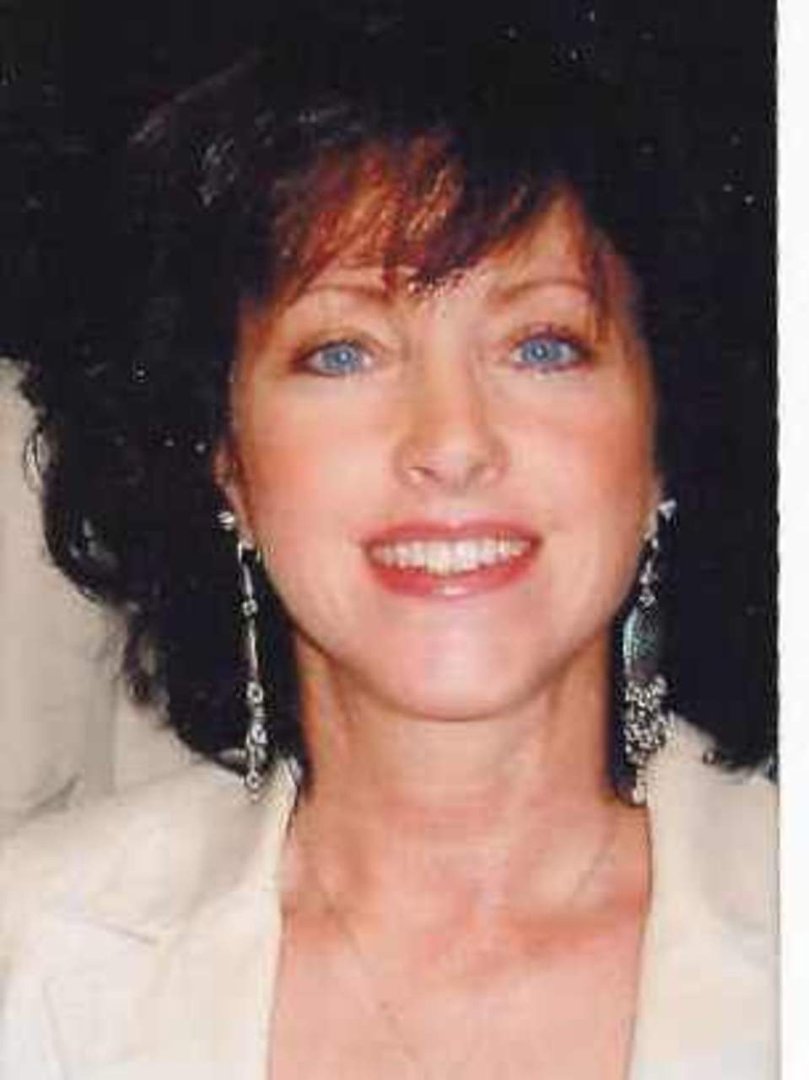 Beverly Mah's album, Profile Pictures